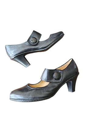 Softspots Classic Leather Black Mary Jane Heels Size 11